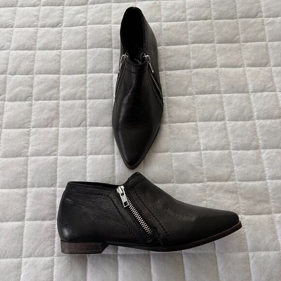 FREE PEOPLE Womens Ankle Boots 36 US 6 Black Leather Low Heel Pointed Toe Zipper - Picture 1 of 14